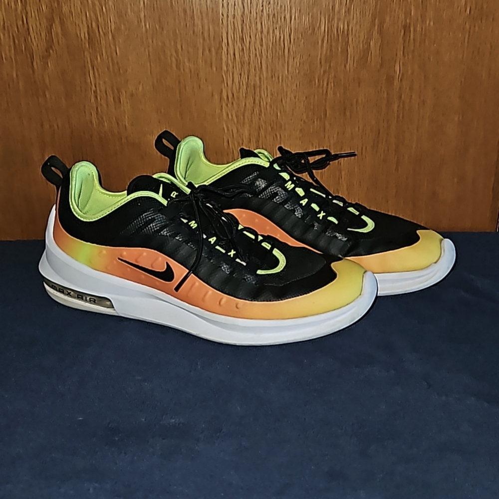 Men's Nike Max Air - Size 9 - Black/Orange/Yellow